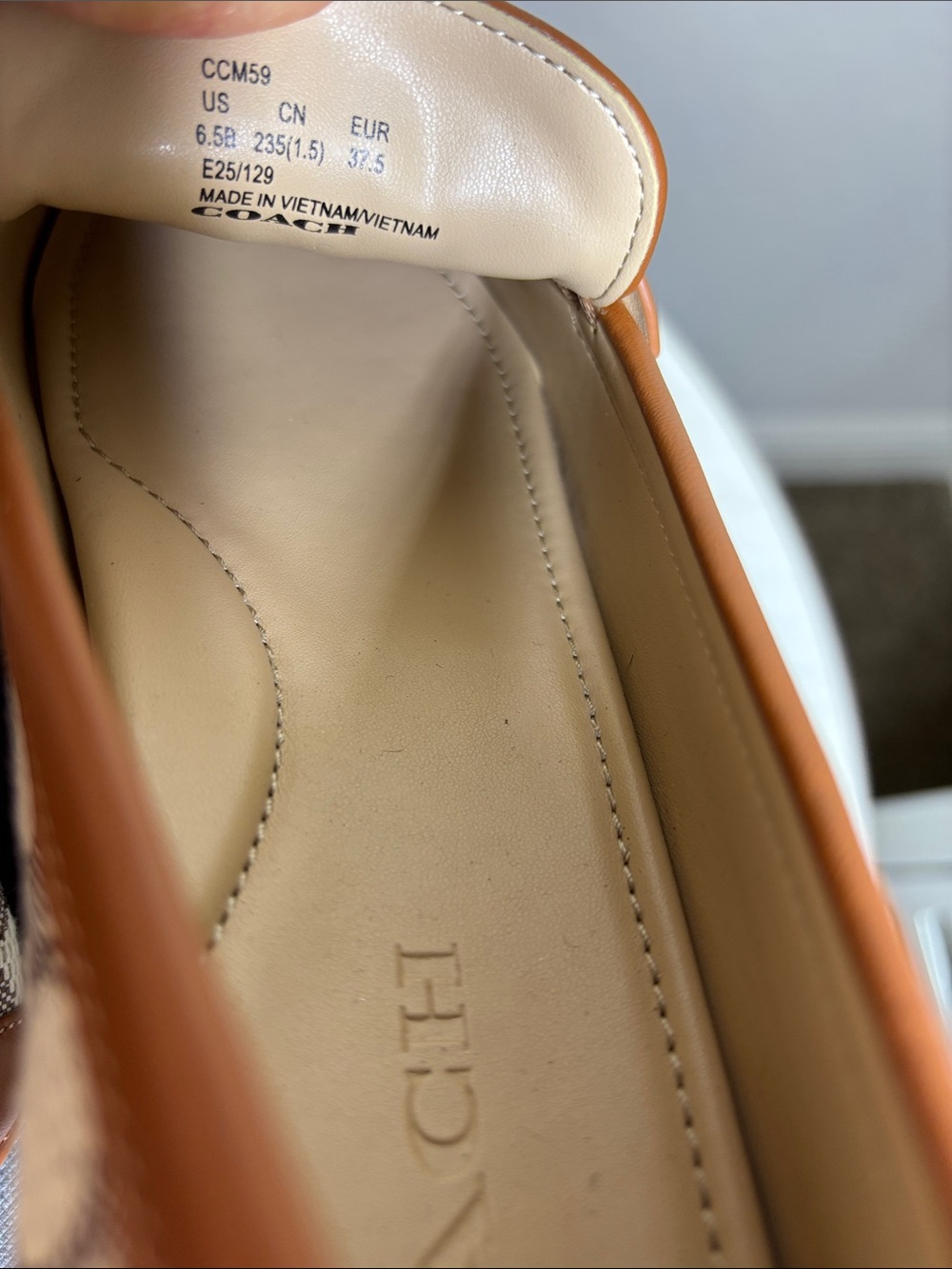 COACH Sculpted C Driver Loafers Signature Jacquard Cocoa Amber NIB
Size 6.5 - Picture 8 of 9